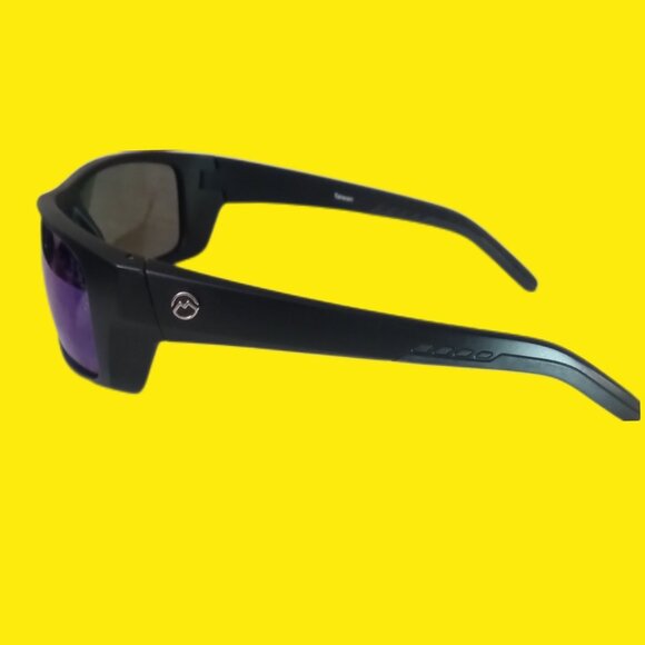 Light wave Costa Sunglasses - Picture 3 of 5